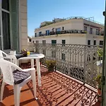 Suquet - 100m & Palais Des Festivals 600m